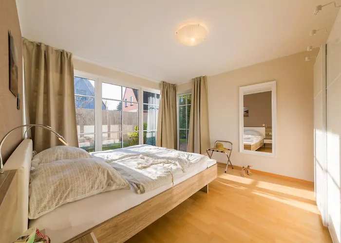 Premium-Lodge Im Der Suedschwede ... Dein Gaestehaus Mitten In Zingst